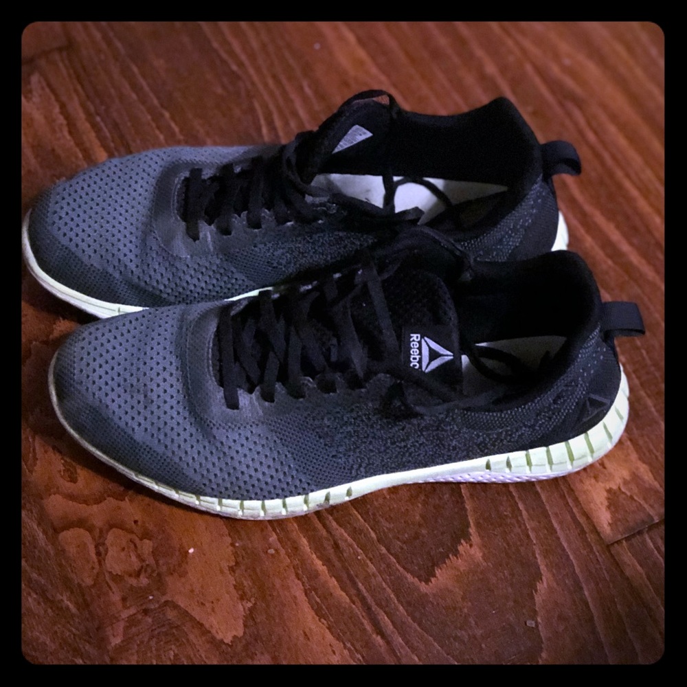 Men’s Reebok shoes size 10